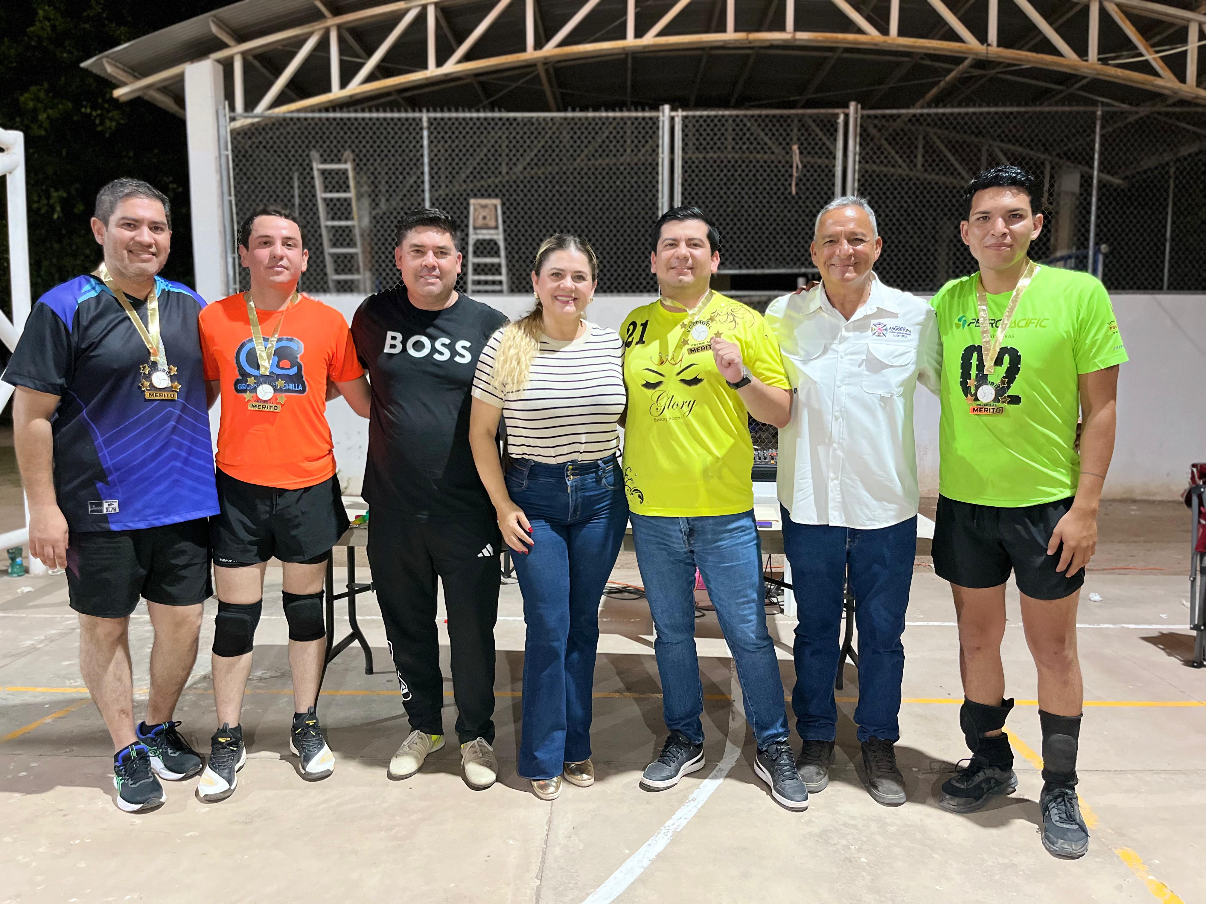 Alberto "El Capy" Rivera fortalece el impulso al deporte en Angostura con el respaldo a torneo de voleibol