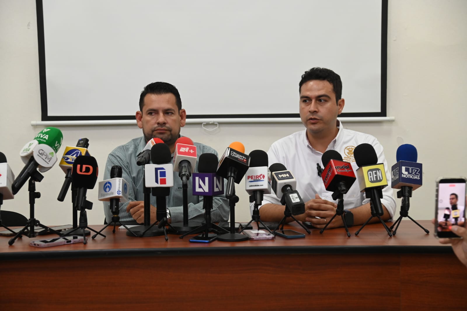 El SUNTUAS levanta paro indefinido en la Universidad; se retirarán los candados pero trabajadores laborarán bajo protesta y con la advertencia de nuevas movilizaciones si no hay solución de fondo