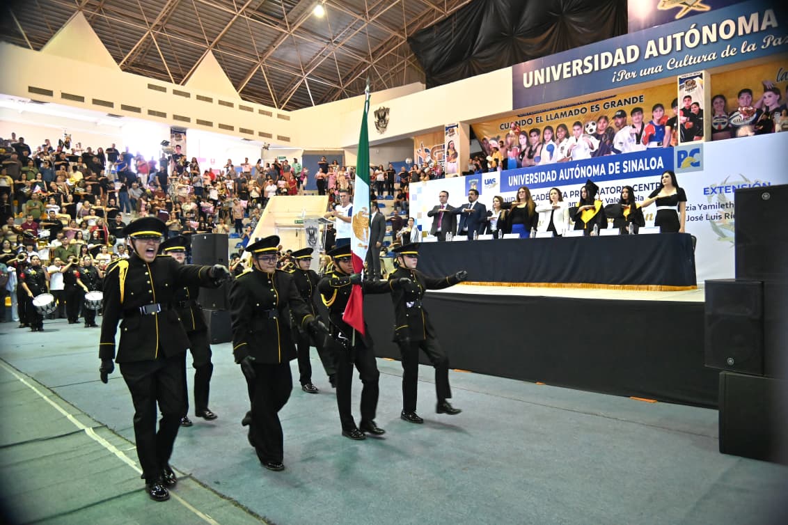 ¡Misión cumplida! Culmina con éxito sus estudios la generación 2023-2026 de la Preparatoria Central Diurna de la UAS; egresan más de 900 estudiantes