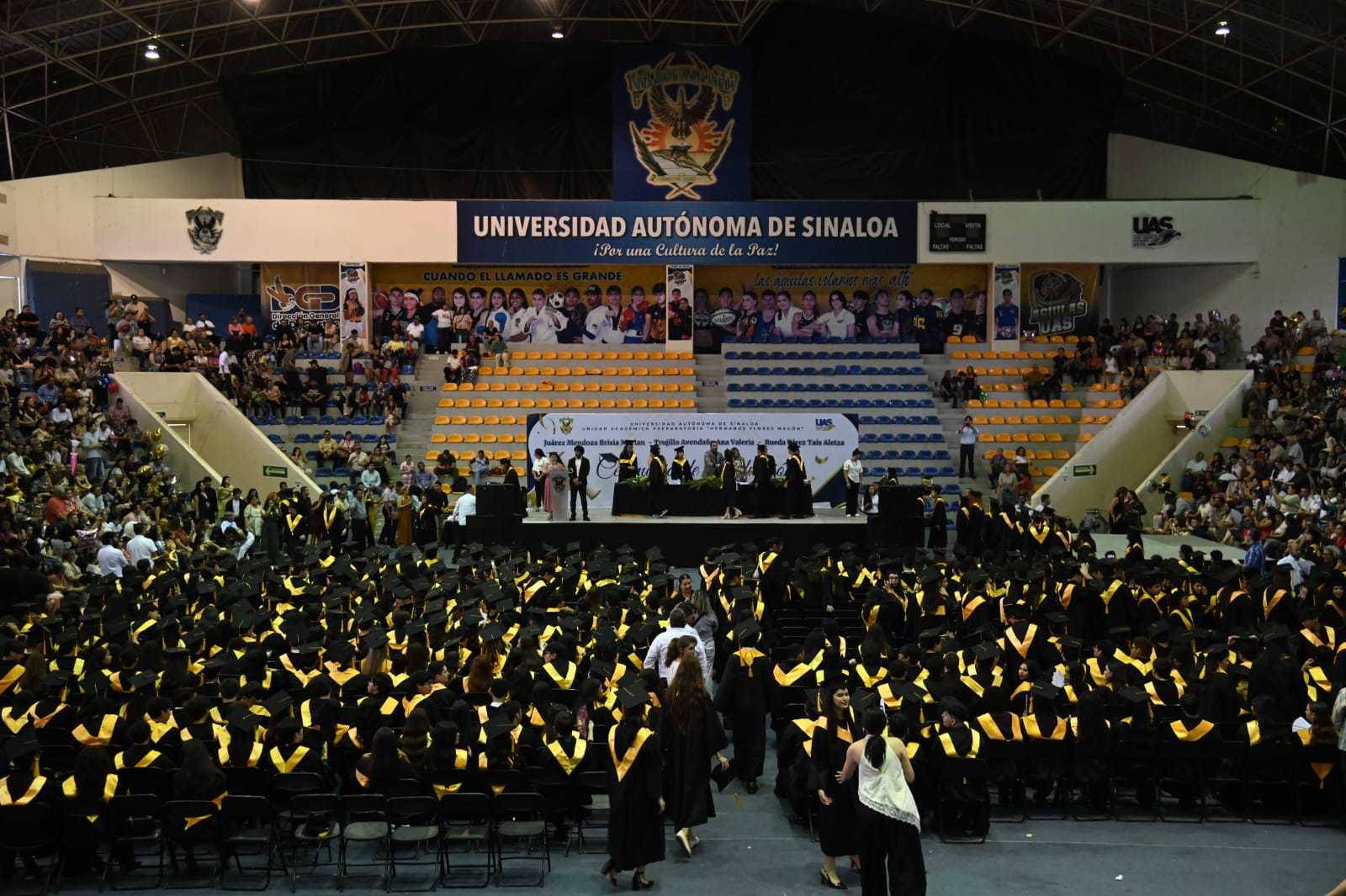 Con enfoque humanista y calidad académica, se gradúan 675 estudiantes de la Generación 2023-2026 de la Preparatoria Hermanos Flores Magón