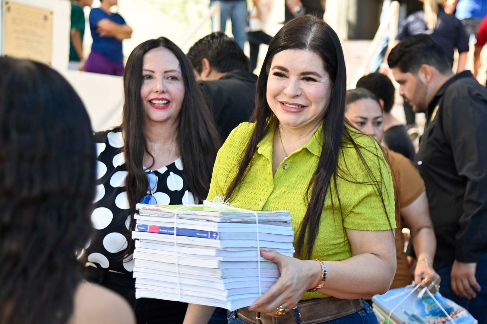 Con más de 7 mil libros acopiados, la Preparatoria Dr. Salvador Allende y Bienestar Universitario impulsan la sustentabilidad en jornada de reciclaje