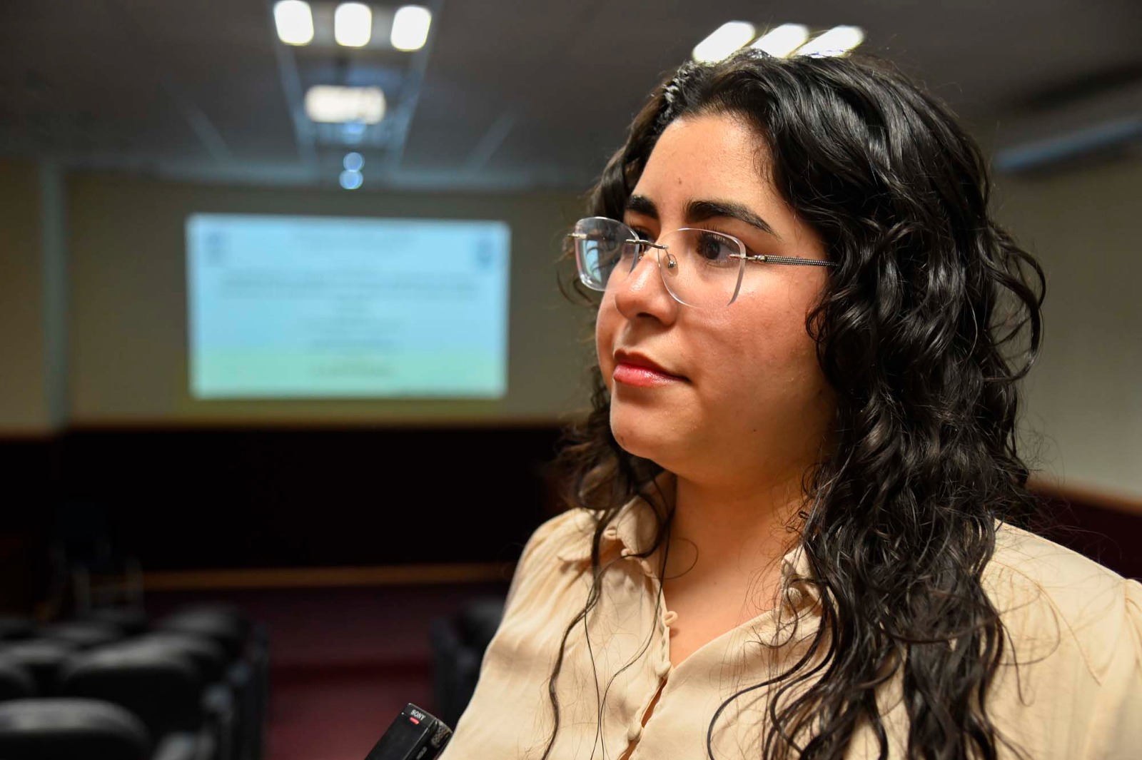 ¡Descifrando los secretos del ARN! Estudiante de Ciencias Biomédicas de la UAS investiga las alteraciones genéticas del cáncer de tiroides en México