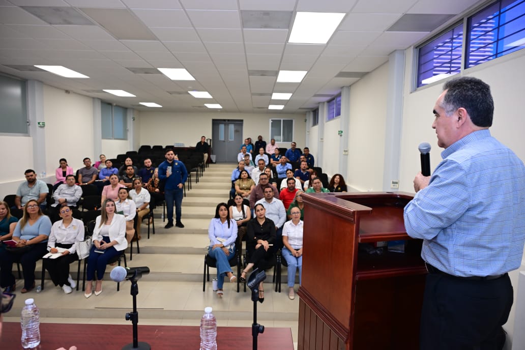 Por el fortalecimiento académico de la UAS, el Alma Mater de Sinaloa, el Rector Jesús Madueña encabeza reunión con directivos de la Unidad Regional Centro Norte