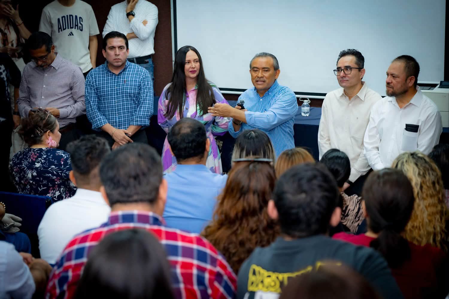 Se prepara la UAS con certidumbre laboral y mejoras en infraestructura; encabezan autoridades reunión de asignación de cargas académicas en la Preparatoria Dr. Salvador Allende