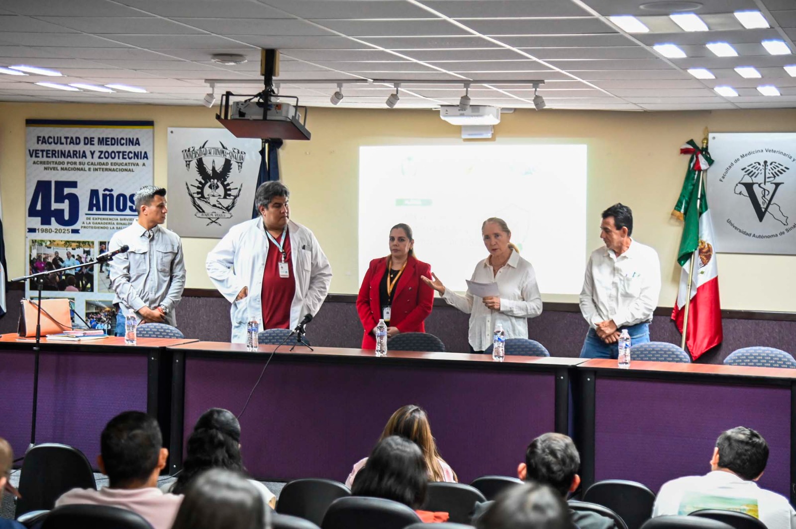 A través de la UBU y en coordinación con el IMSS, la UAS promueve hábitos saludables y medidas preventivas en la Facultad de Medicina Veterinaria y Zootecnia