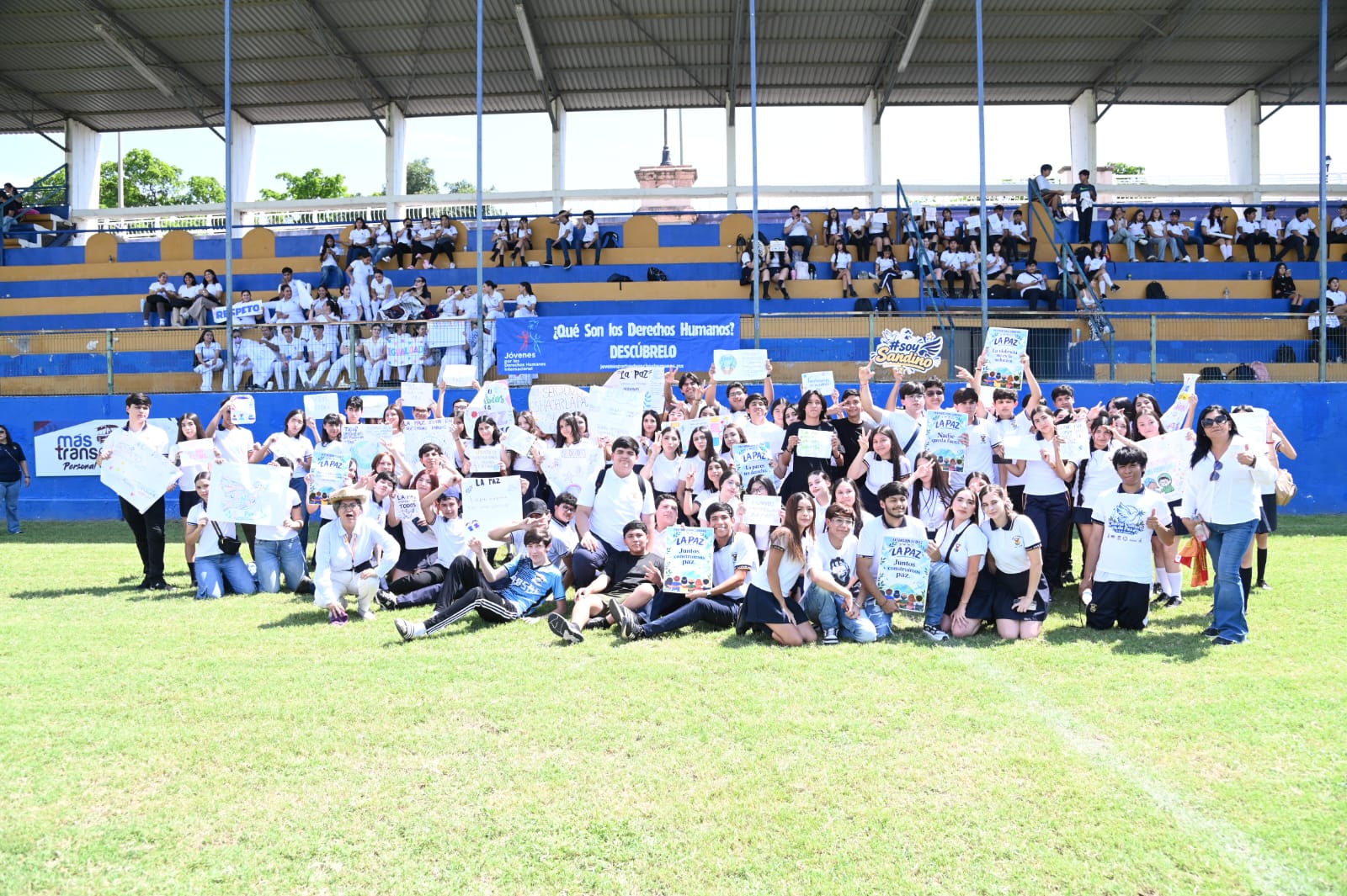 Juventud y deporte por un Sinaloa en paz: la UAS y la UAdeO unen fuerzas en un encuentro de fútbol con causa social en el Estadio Universitario