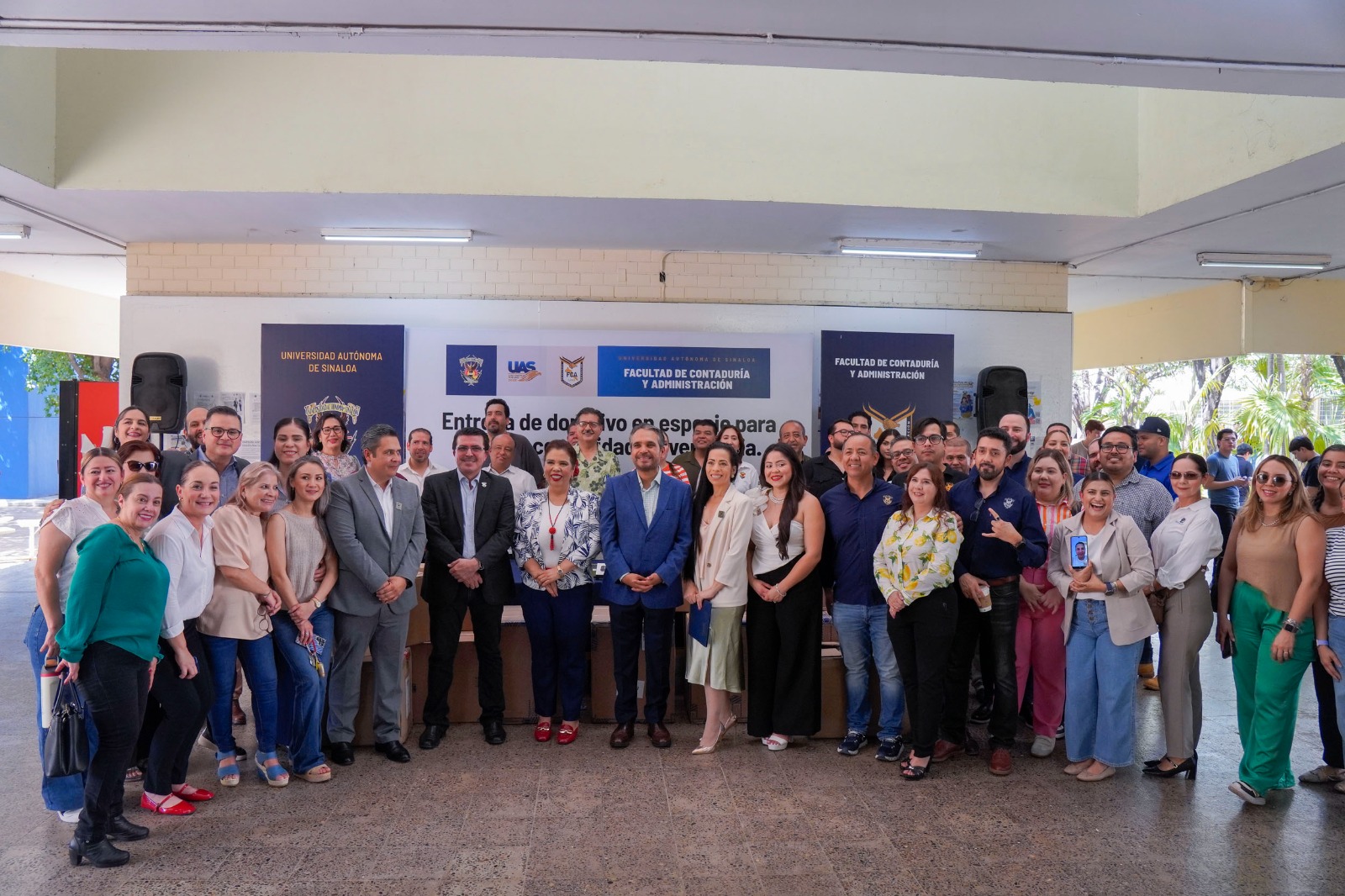 La Facultad de Contaduría y Administración de la UAS recibe donativo de 15 equipos de cómputo por parte de Grupo Código como resultado del SICAN 2026