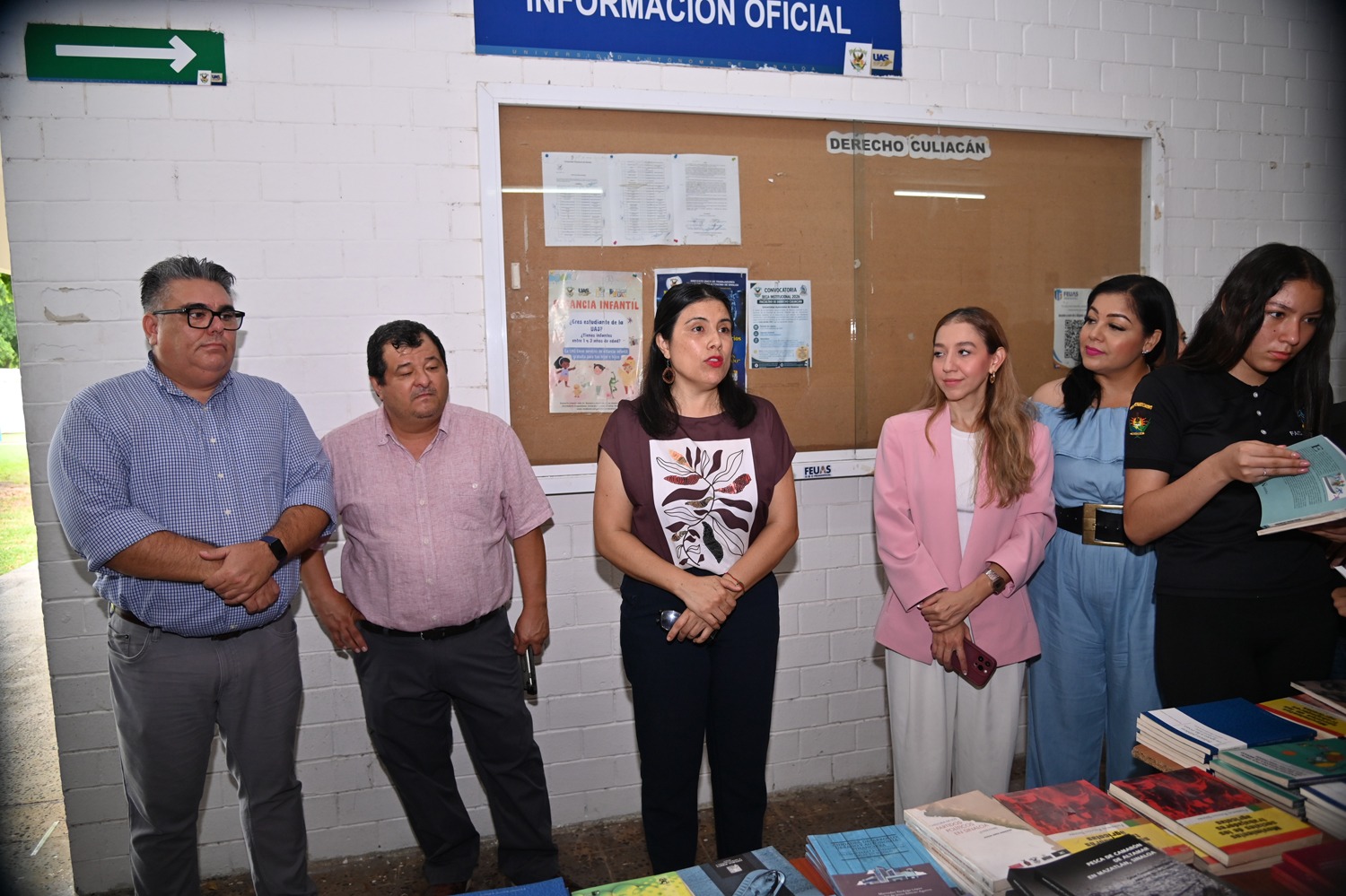 Con la entrega de más de mil libros gratuitos en facultades de la Unidad Regional Centro, la UAS se suma a los festejos por el 495 aniversario de Culiacán